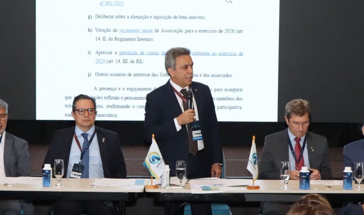 Edilson Silva é reconduzido à presidência da Atricon por aclamação
